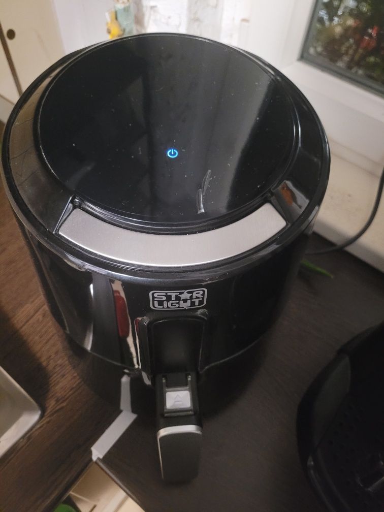 Friteuza (airfryer) fara ulei DAFB-2613BL