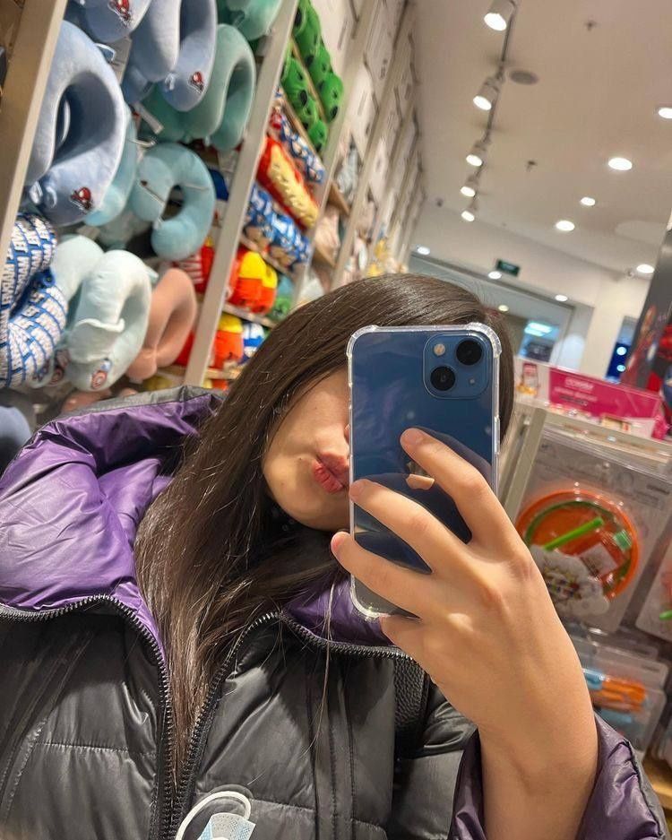 iphone 13 |  90% 
Цвет: синий
Батарея: 90%
В ко