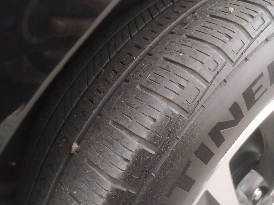 Продам шины continental 235/60/18