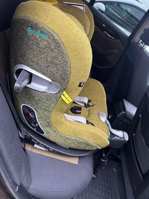 Vand scaun auto Cybex Platinum Sirona Zi i-size Plus cu baza