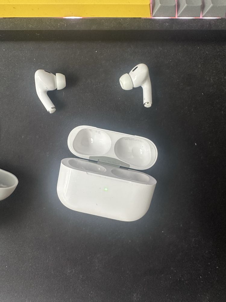 Airpods pro 2 with Lighting