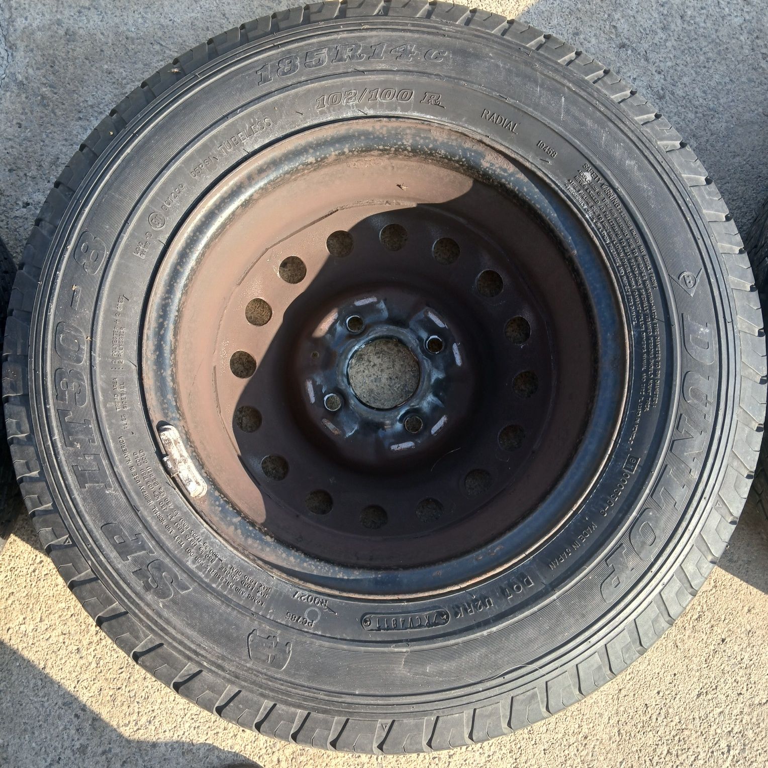 Джанти и гуми за Нисан 185 R 14 C