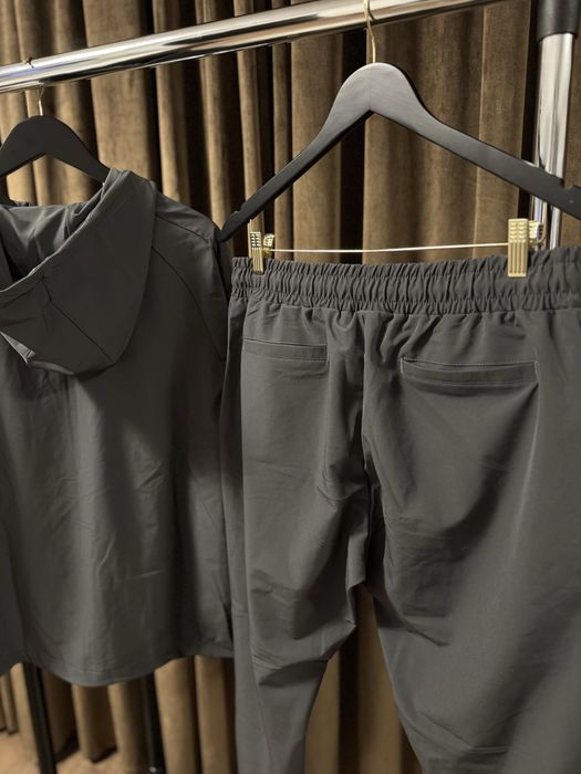 Trening fâș BOSS - Mărimea L - Calitate Premium