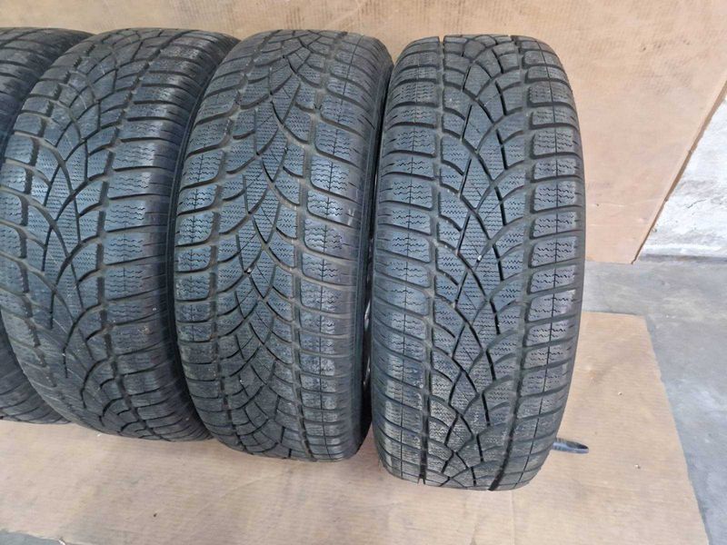 4 броя Dunlop R18 235/55/ 
зимни гуми 
DOT1121