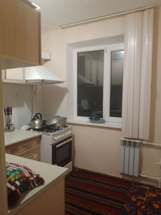 продаётся 1 комнатная квартира город чирчик 3 мик 6 дом 2 этаж