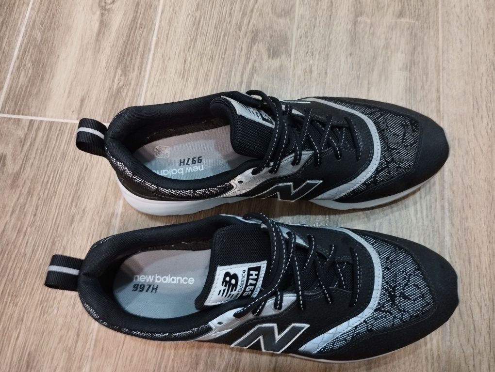 Маратонки NEW BALANCE 997 и  Adidas RACER