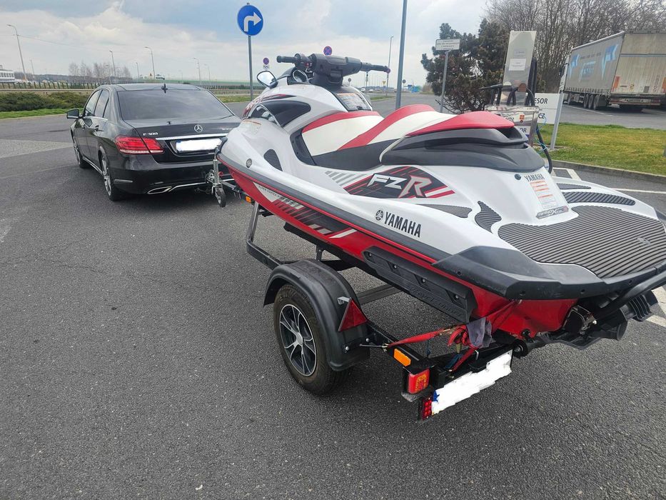 Skijet Yamaha FZR - 2015 - 250 CP +