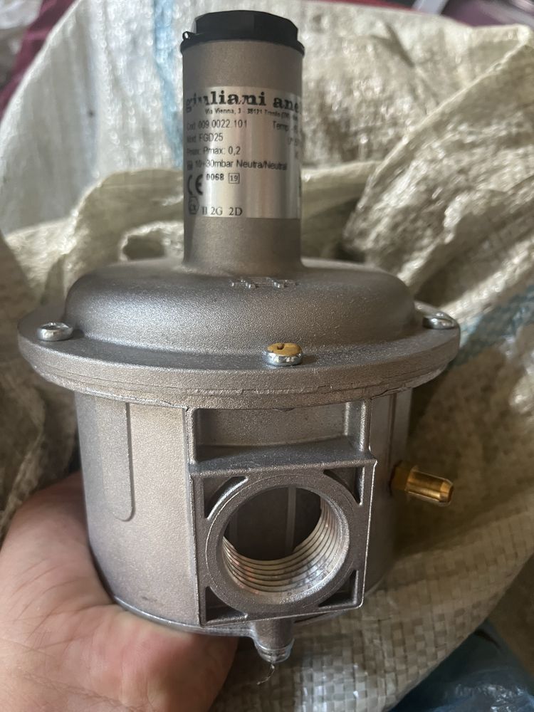 Регулятор давления газа