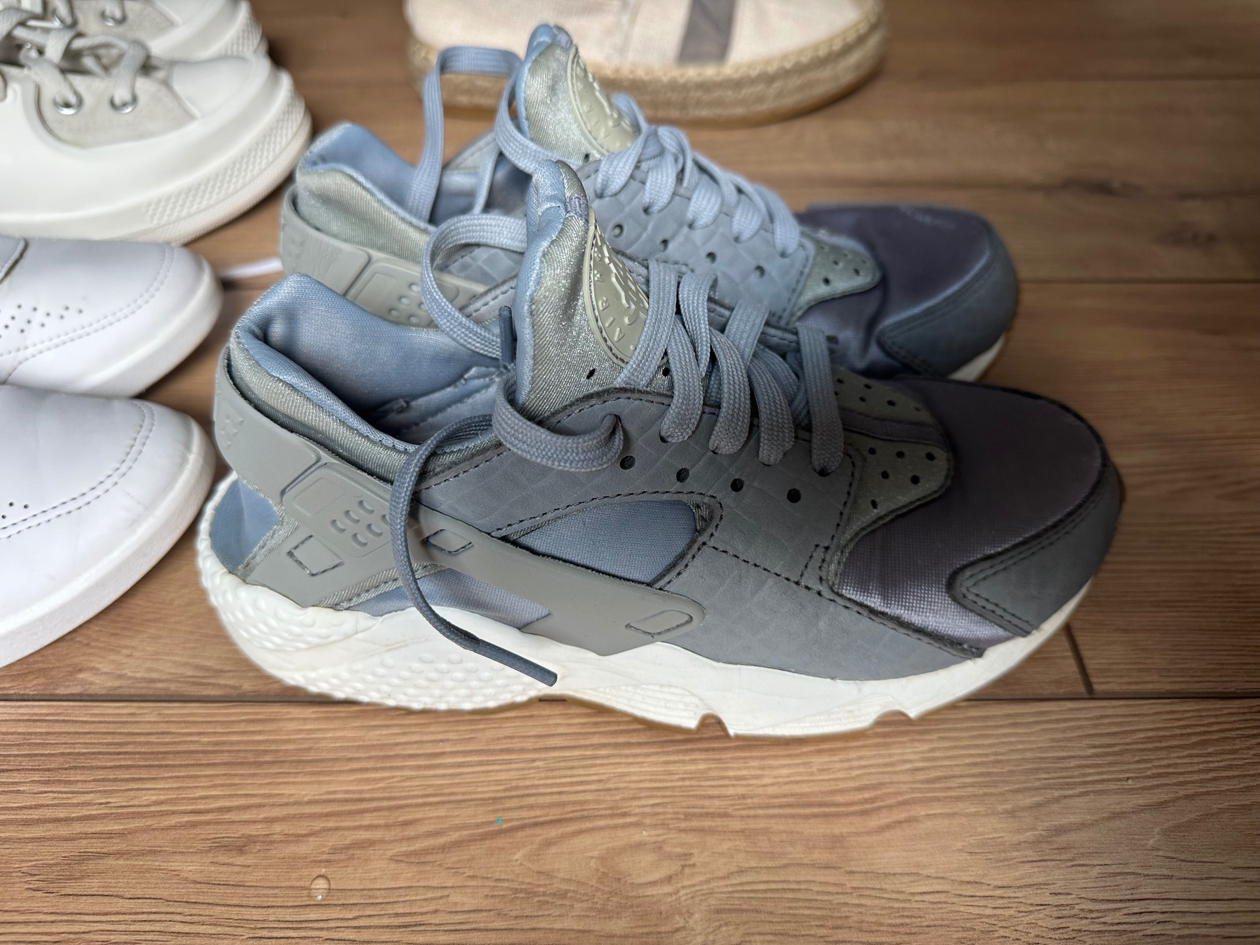 Дамски спортни обувки- Nike air