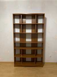 Книжный шкаф деревянный