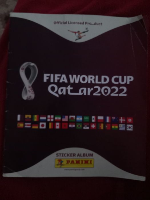 Albumul Qatarului 2022 incomplet.