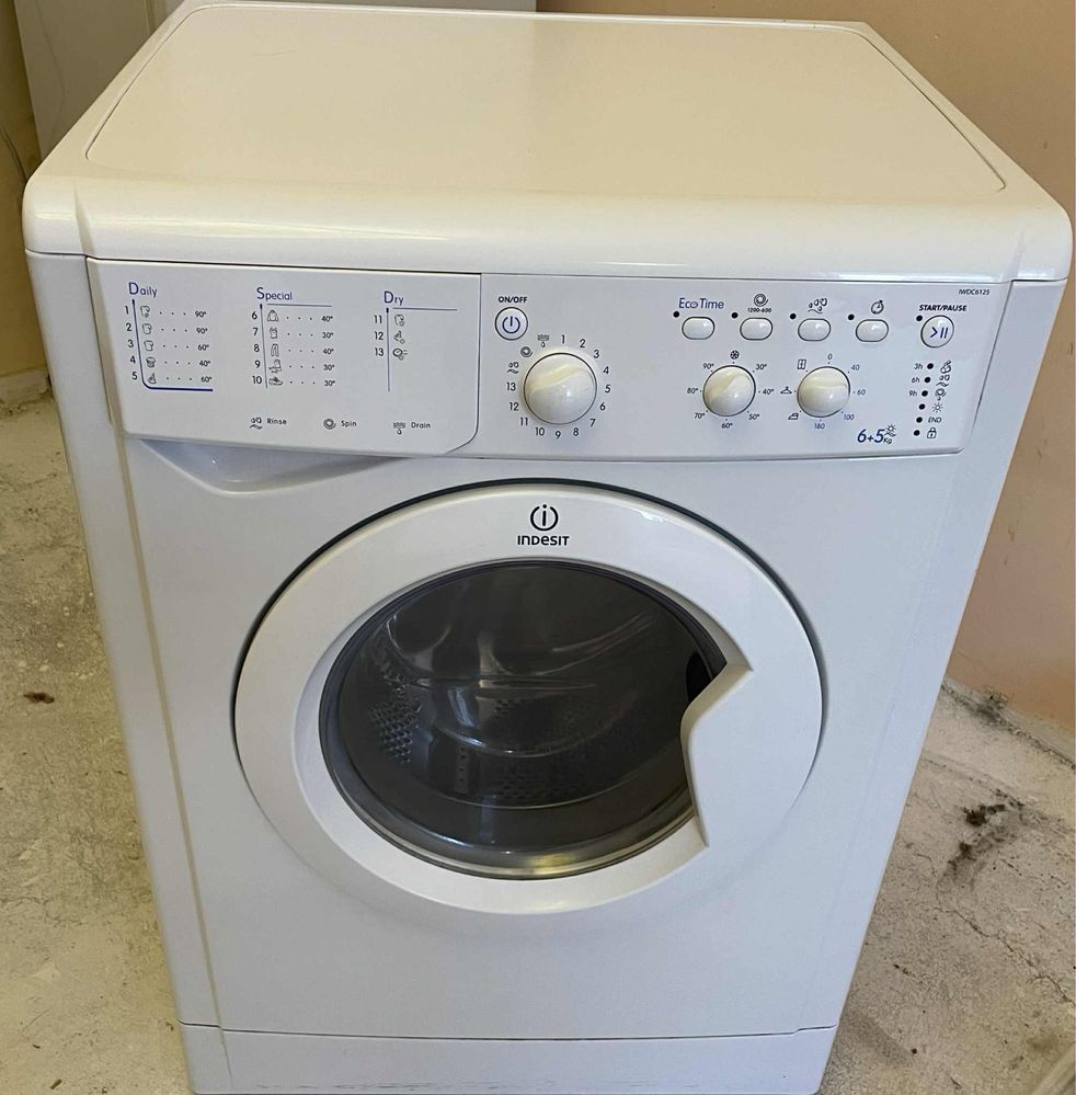 Пералня  със сушилня Indesit