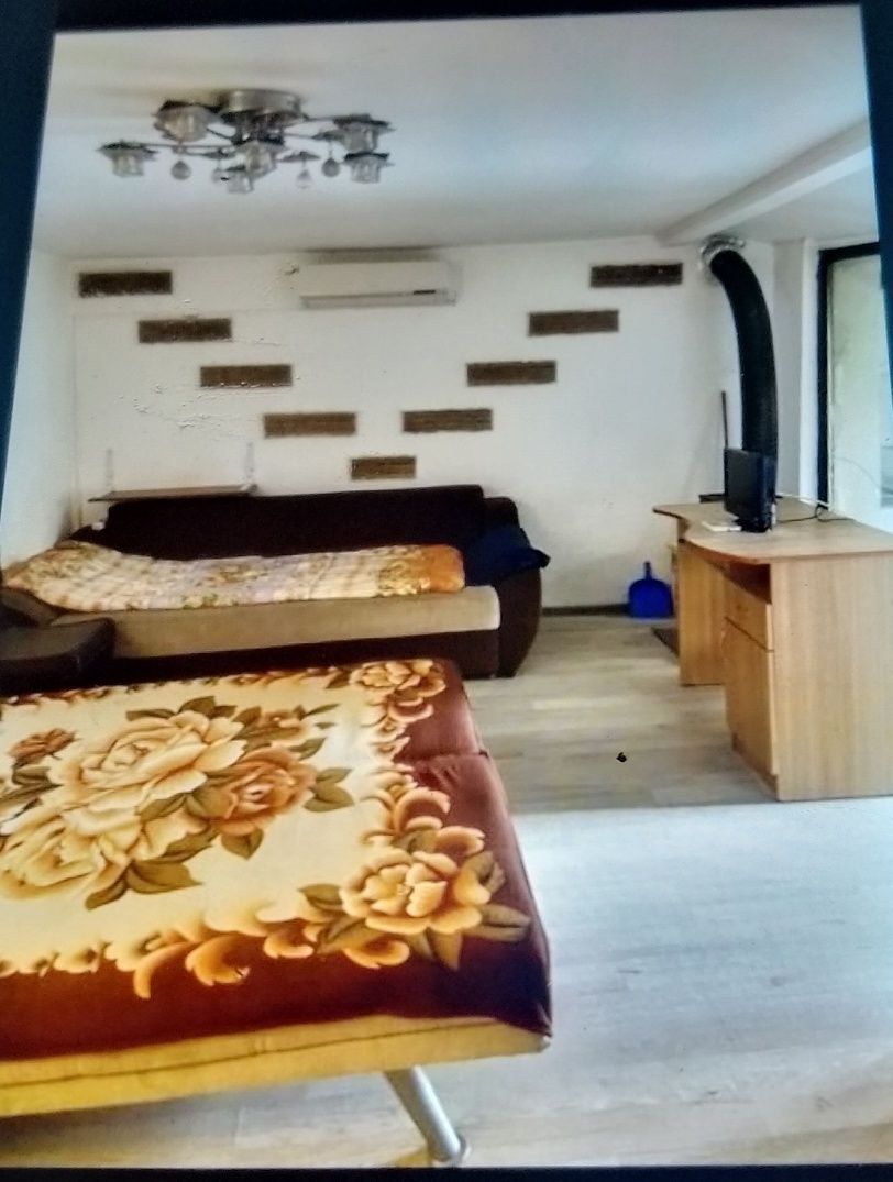 Închiriez casa Movileni