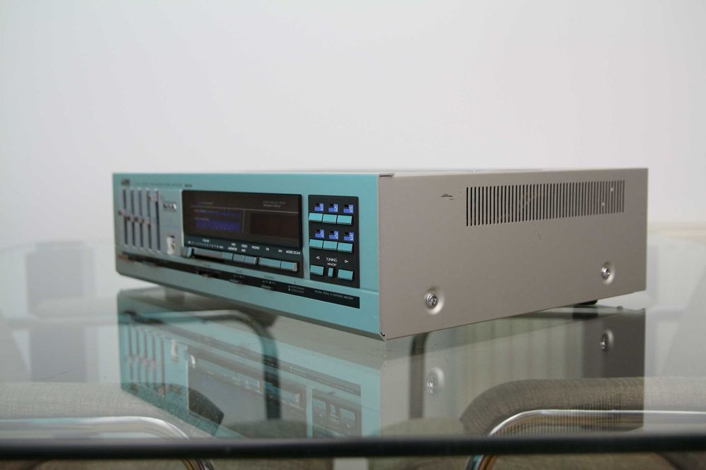 JVC RX-40 receiver cu egalizator 2 X 40 Wati 8 Ohmi