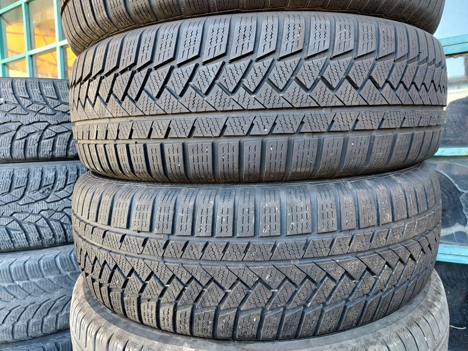 Продавам 4 зимни гуми 215/65/17 Continental
