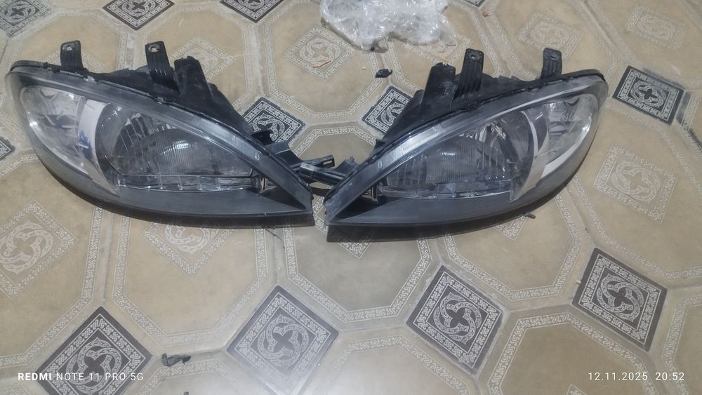 Гентра оригинал фара