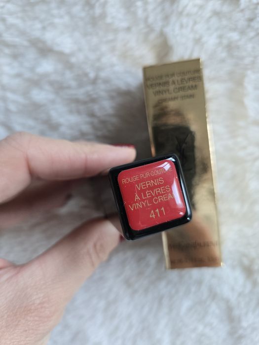 Гримове тестери Yves Saint Laurent (YSL) и Армани/ARMANI