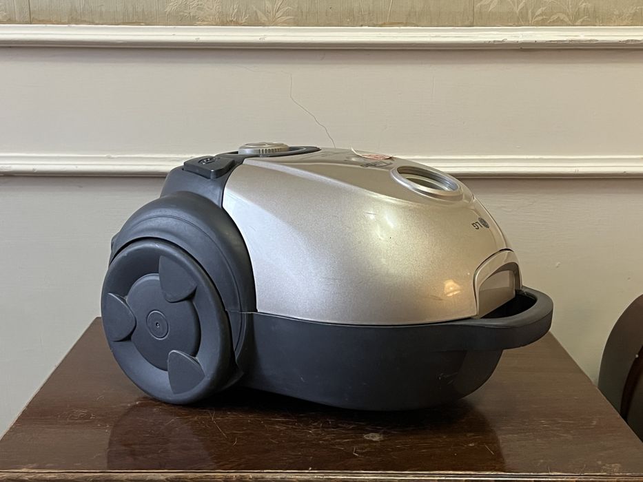 Пылесос LG V-C3245RT