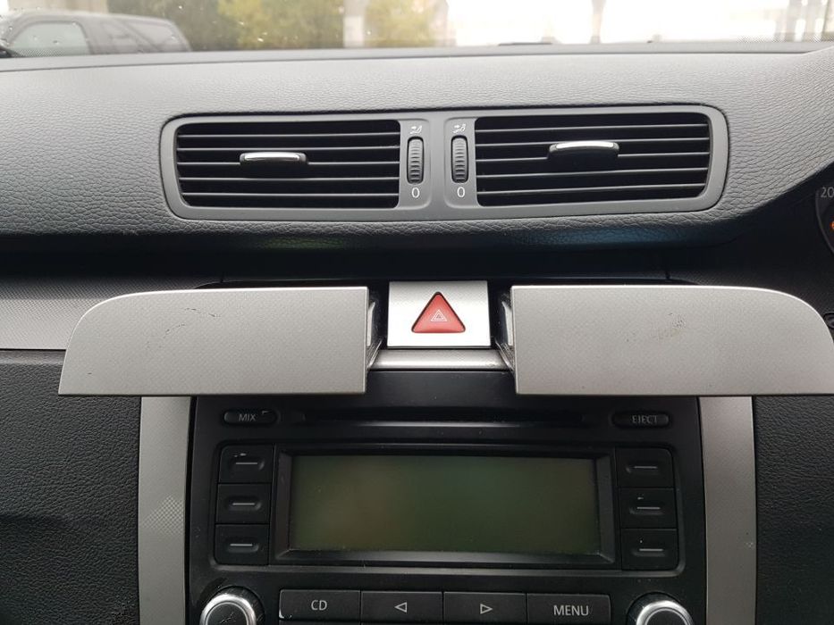 Buton Avarii cu Sertare Bord Centrale VW Passat B6 2005  -  2010