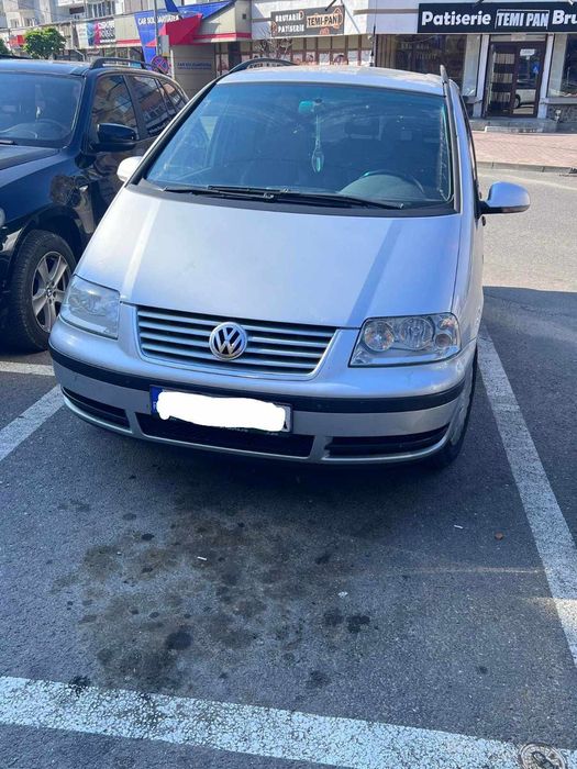 Vând vw Sharan  19 TDI