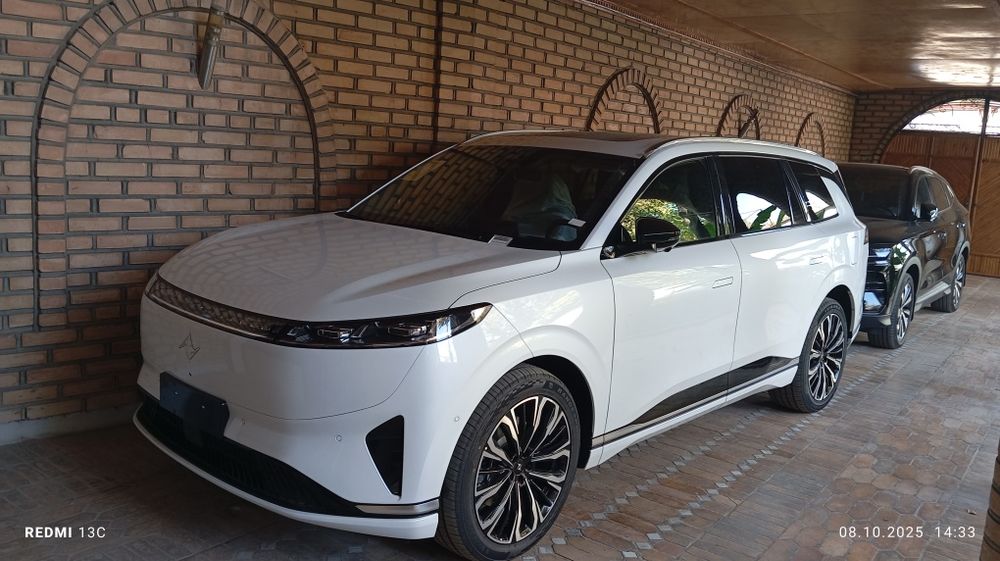 Dongfeng 008 restaling 2026 сотилади. Гибрид