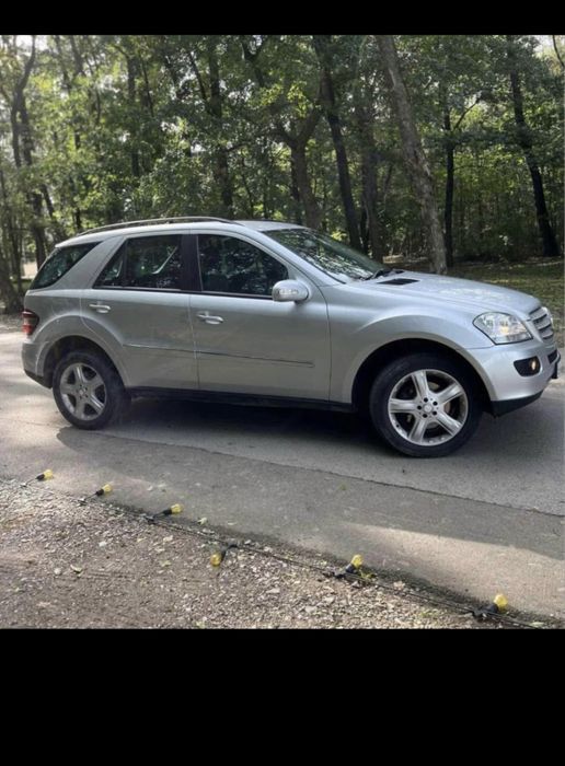 Mercede ML -volan dreapta