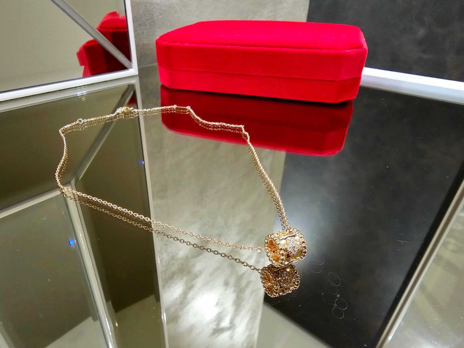 Van Cleef & Arpels VCA Rose Gold Perlée Diamond Clovers Дамско Колие