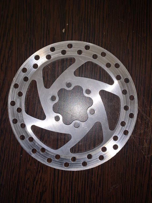 Disc ventilat pentru frana