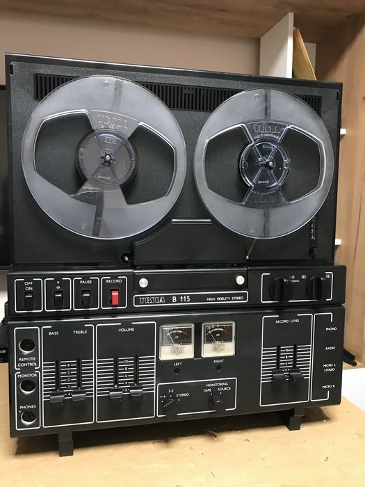 Magnetofon Tesla B115 in stare foarte buna cu ambalaj original