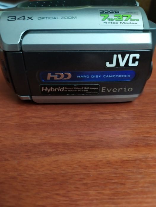 Продам видеокамеру JVC EVERIO GZ-MG135AH