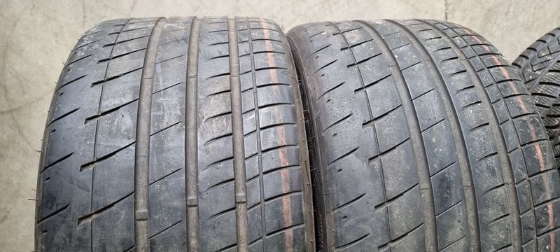 305/30/20 BRIDGESTONE 2бр