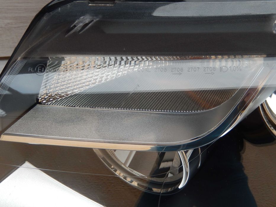 Фар VW Transporter Multivan