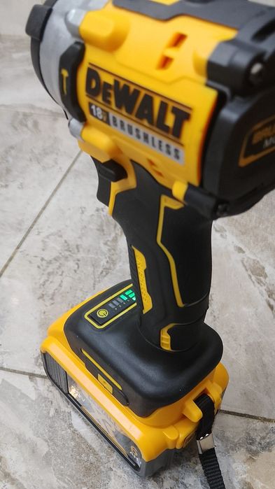 Impact Dewalt DCF 922