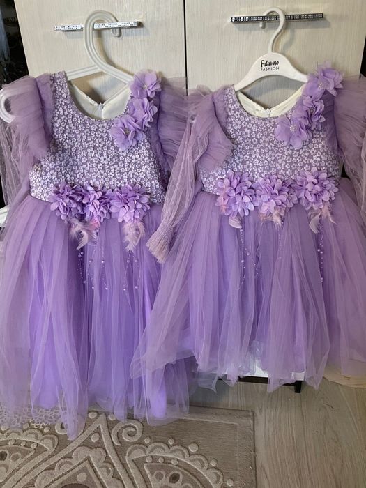 Продам детские платья