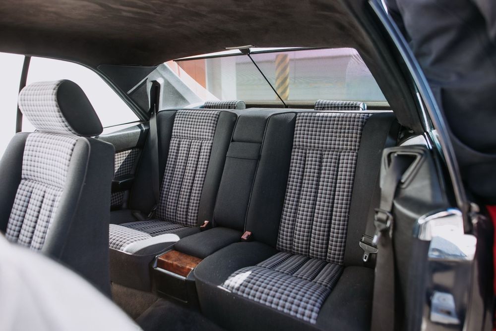 Mercedes-Benz 200 CE (W124 Coupé) – Vehicul istoric autentic. AC