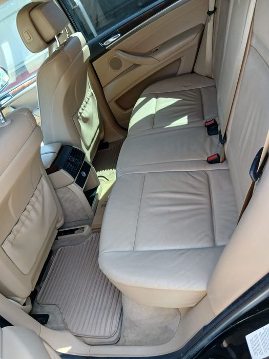 Vând BMW X5 e70 in stare foarte bună de funcționare