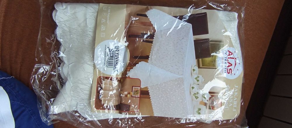 Скатерть новая на круглый стол