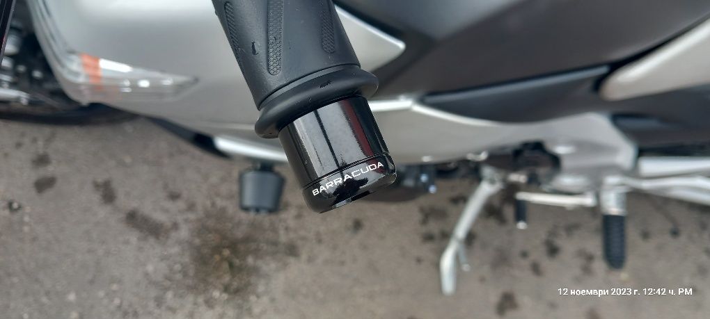 Suzuki GSR 600 2006 г.