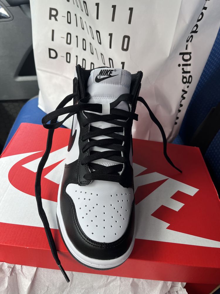 Nike dunke panda high