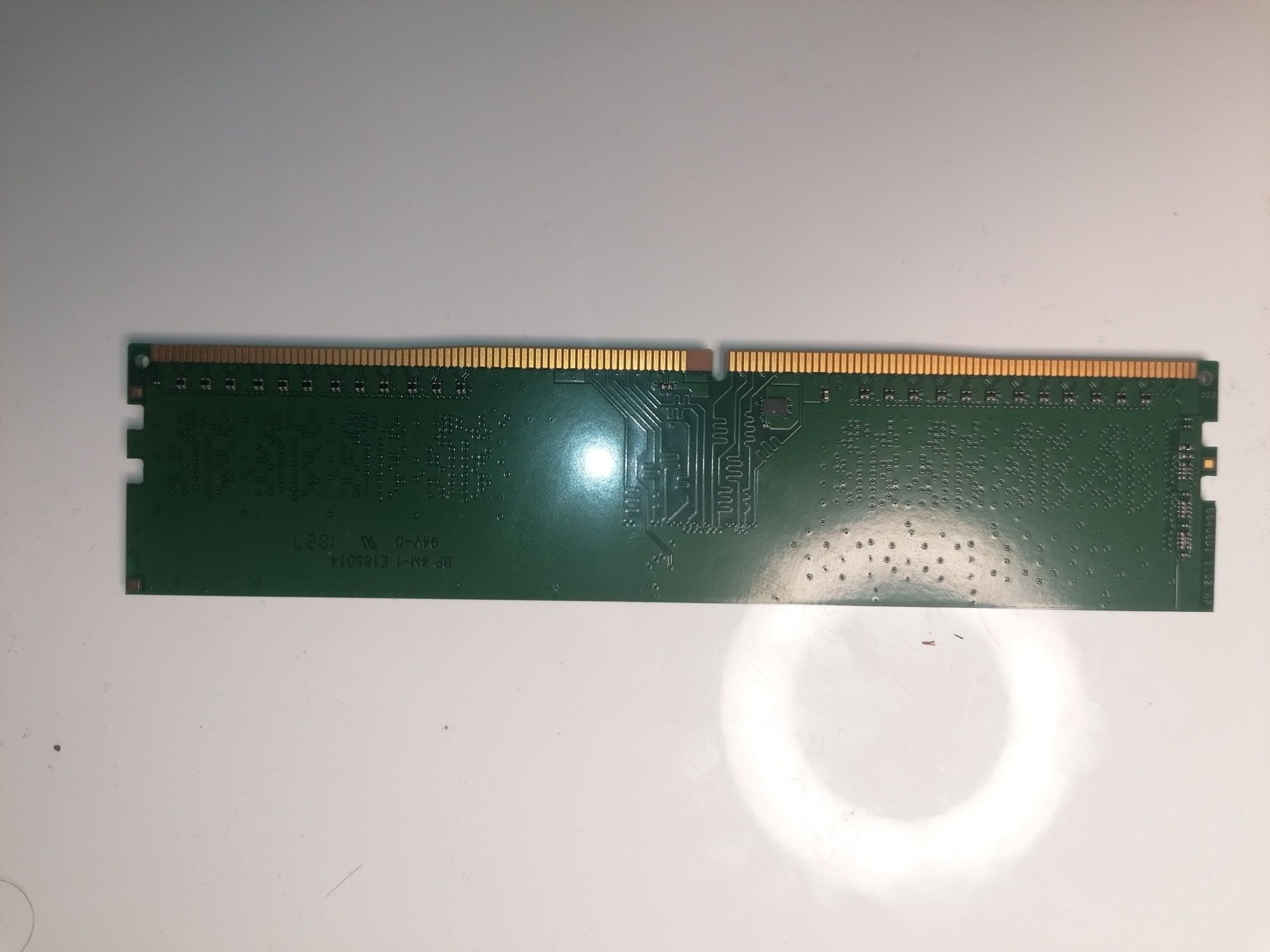 Plăcuță memorie RAM 4GB DDR4 Calculator PC Adata