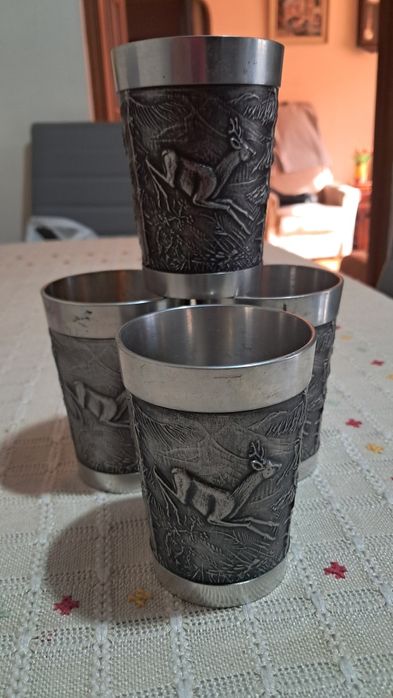 4 pahare mai din staniu cu motive vanatoresti