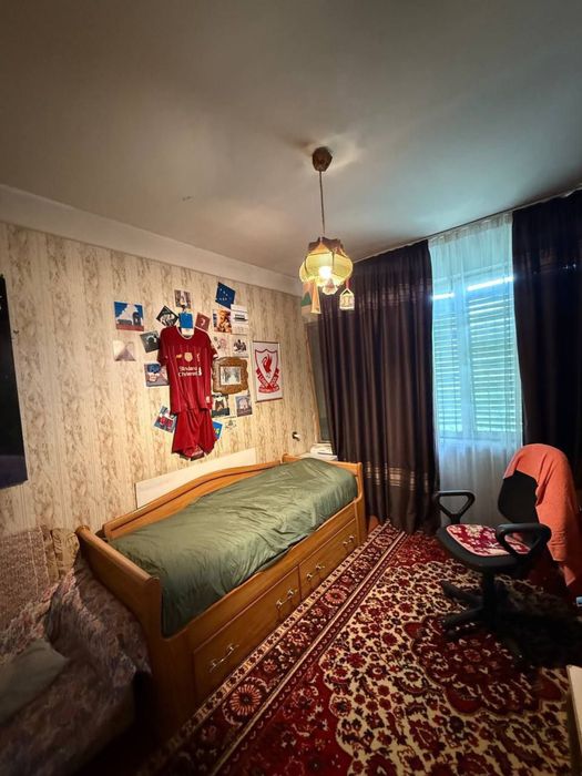 Продается квартира на Юнус Абаде 4 квартал 4/4/4 кирпич