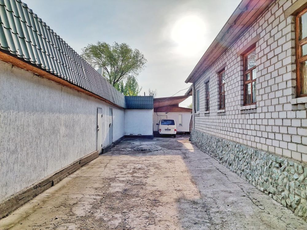 Продается 6-комнатный дом, Центр города