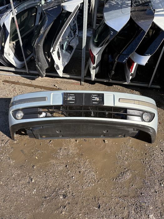 Предна броня за Renault Laguna 2003год