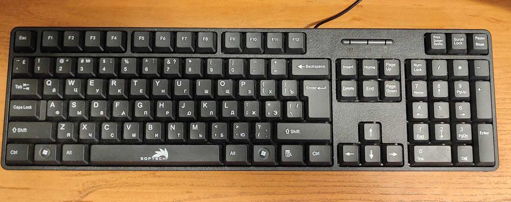 Клавиатура проводная Softech (новая)