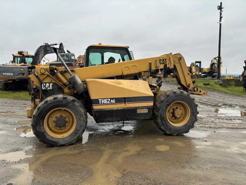 Dezmembrez incarcator telescopic stivuitor Caterpillar TH62 AG