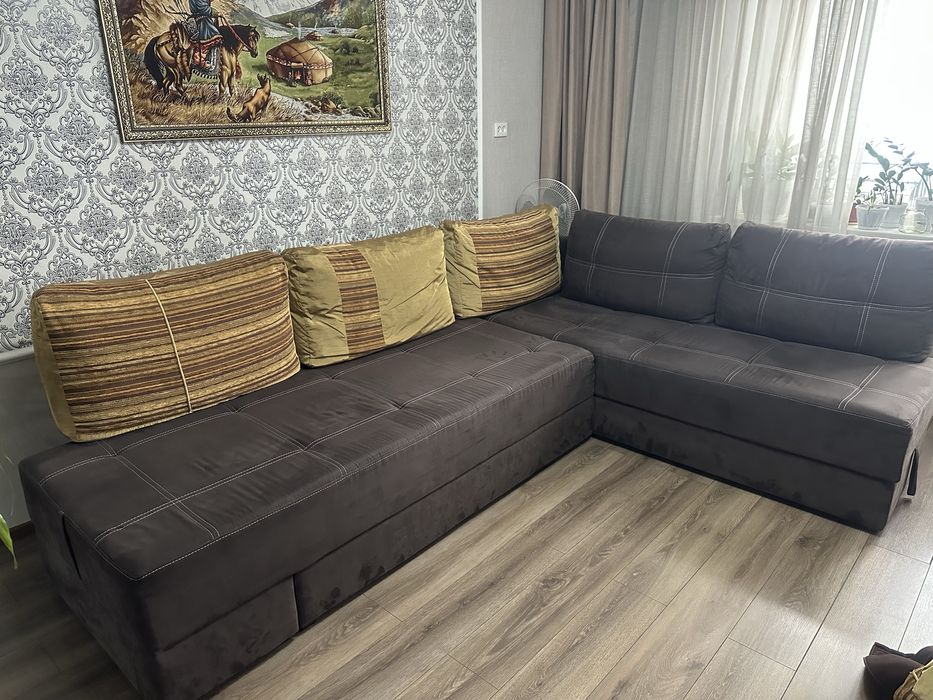 Продам Угловой диван Россия