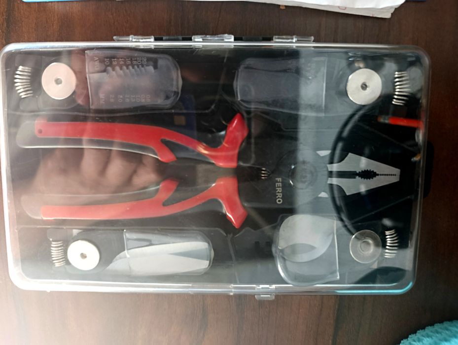 Продам универсальные плоскогубцы набор