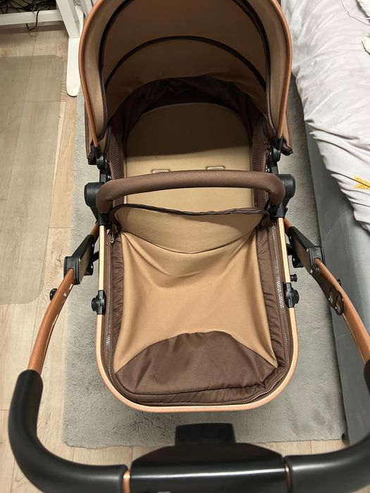 Vând cărucior în stare foarte bună