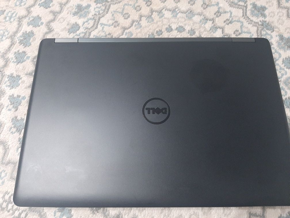 Ноутбуk Dell core i 7   Озу 8
